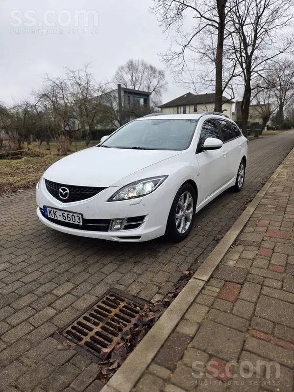 Mazda Pārdodam lielisku Mazdu ar tikko izietu jaunu tehn