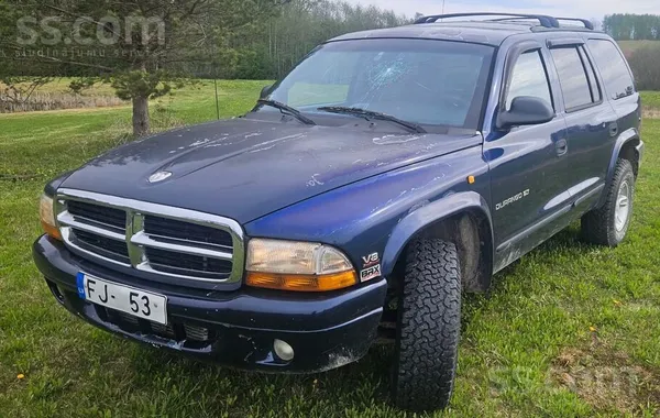 Dodge Durango 5.9 Ar defektiem, taisāms un remontējams, līdzi dodu daudz jau