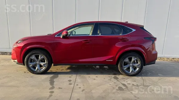 Lexus Pārdod Lexus Nх300H Hybrid ideālā stāvoklī. 