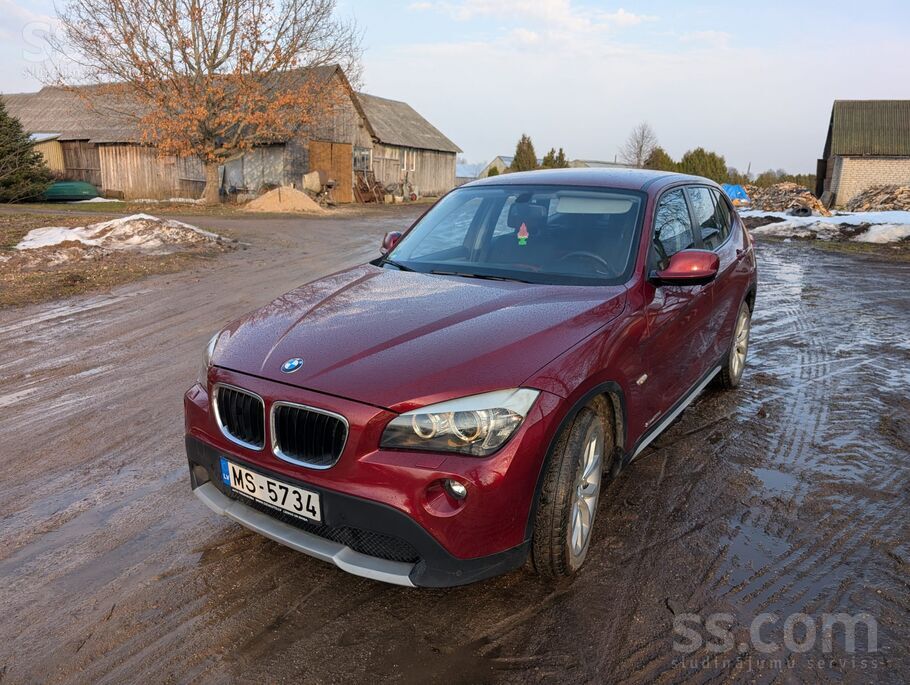BMW Pārdod labā tehniskā stāvoklī 2010. gada BMW X1 ar