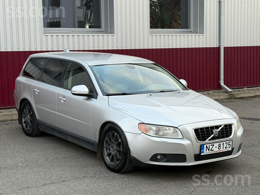 Volvo Pārdod Volvo V70 , 2.4 Dīzelis , Automātiskā ātrum