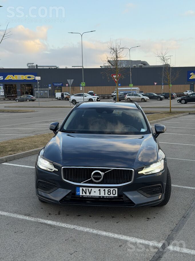 Volvo V60 D3 dīzeli 2019.gada. Iegādāts pirms pusotra gada no Mūsu Auto Valm