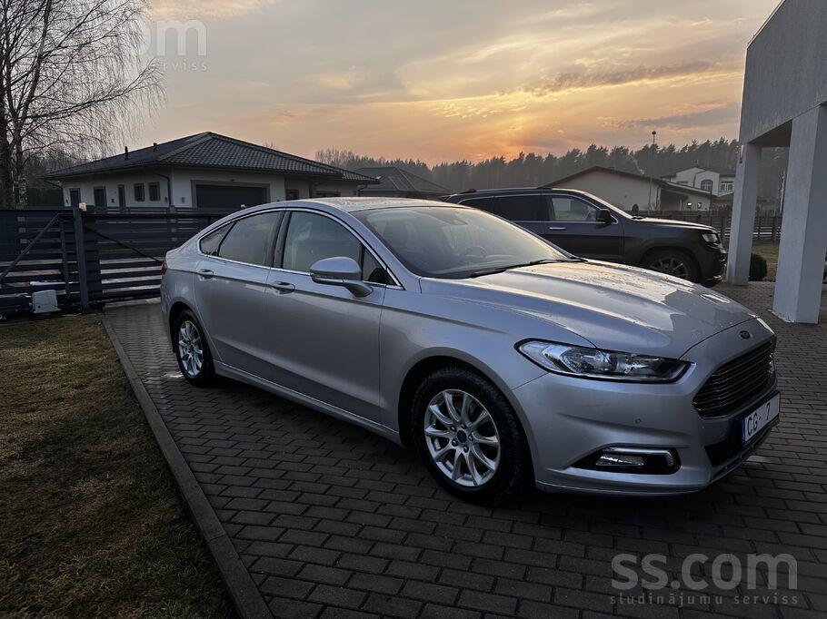 Pārdodu Ford mondeo, sudraba krāsā, ļoti labā tehniskā un vizuālā stāvoklī,