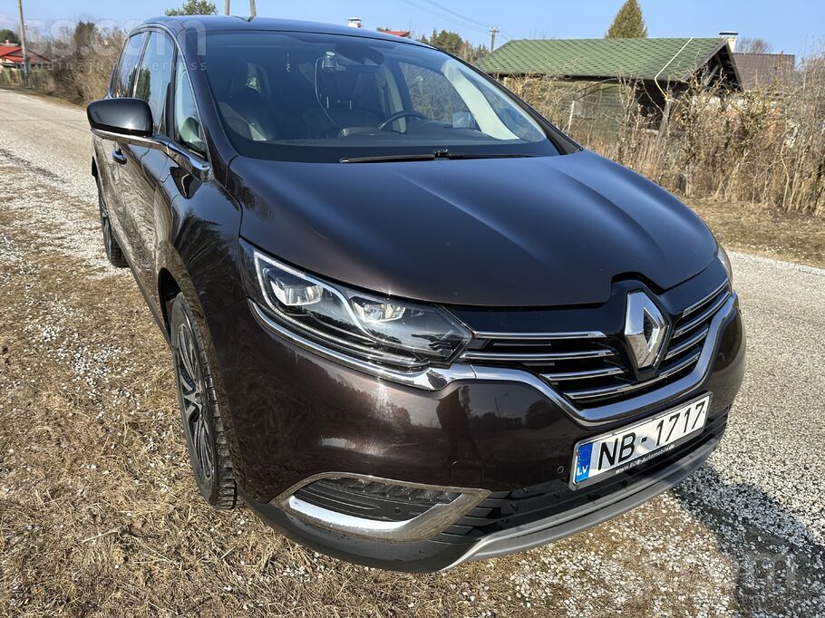 Tirgoju savu auto. Tehniski viss ok. Daudz visādu ekstru, bet par to pa tālr