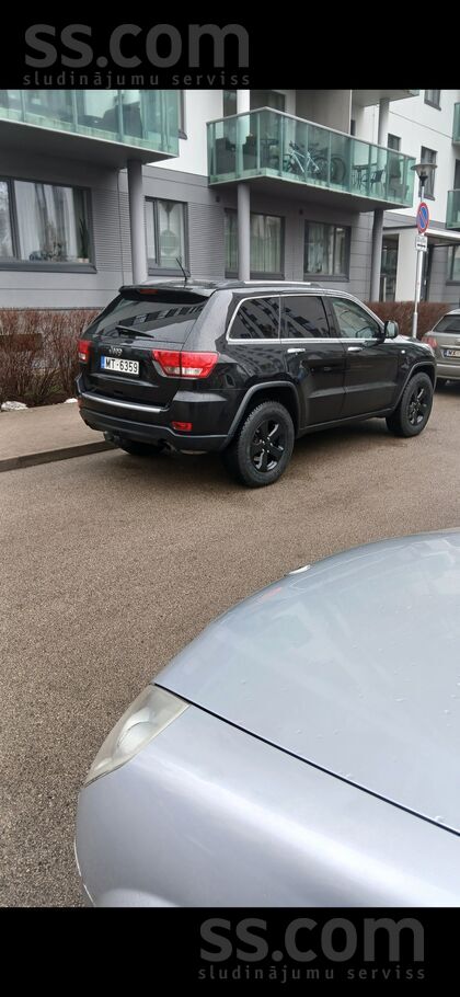 Продаю машину в хорошем состоянии 177kw мотор .обслуживалось все вовремя рас