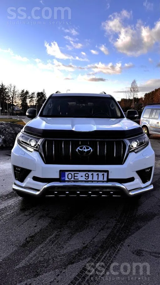 Toyota Land Cruiser Black Edition, 204 ZS, Jbl + 1, 5kw s