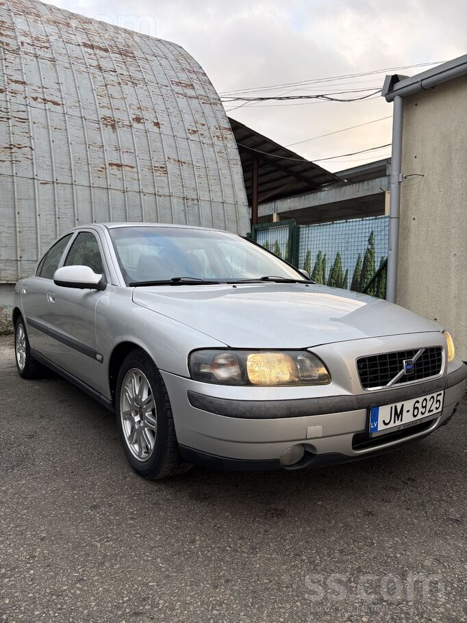 Volvo Volvo S60, 2.4 turbo benzīns (147kw)kas palīdz aut