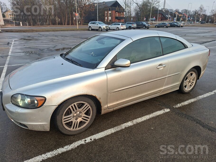 Piedāvāju iegādāties elegantu un praktisku Volvo C70 īstu ziemeļu kvalitāti