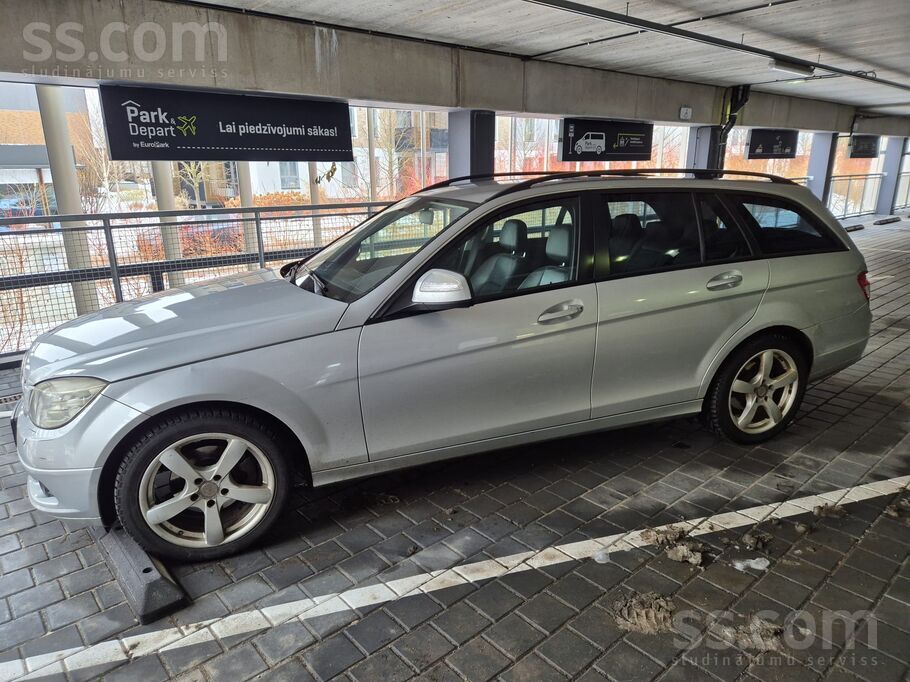 Mercedes Pārdod Mercedes Benz C180. Visas apkopes veiktas s