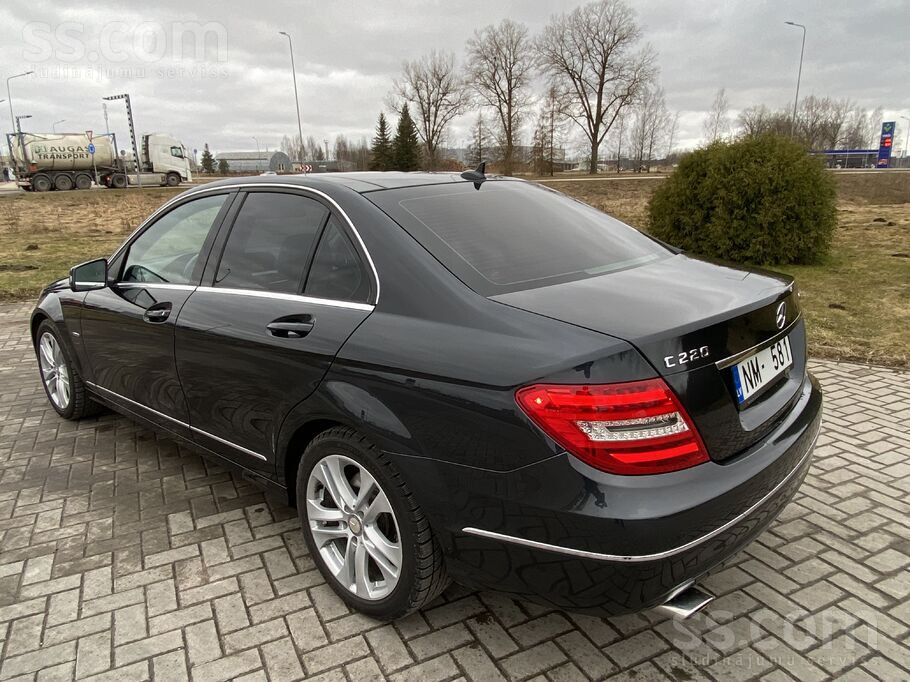 Pārdodu labu Mercedes automašīnu. Tikko izieta tehniskā apskate - 0 piezīmes