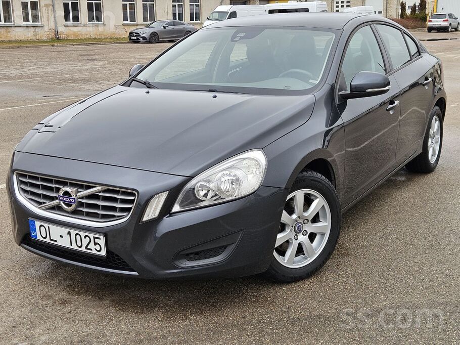 Volvo Tikko no Beļgijas, 2.0 D3 (100kW-140zs), Automāts 