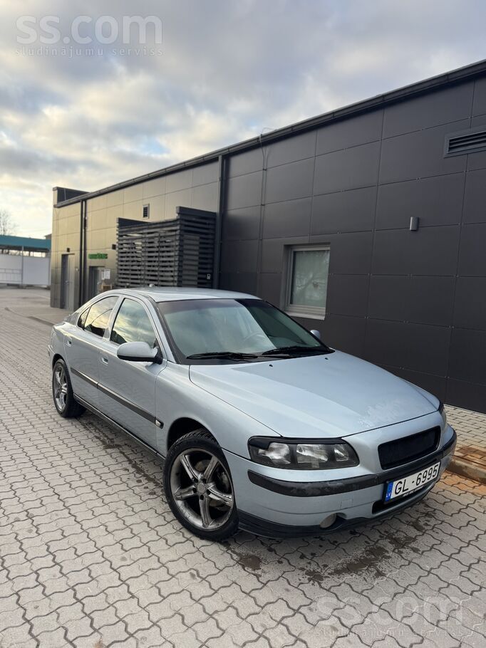 Volvo S60 2.4dīzelis ar manualo kārbu. Divas atslegas.
Ta-2026.09.
Ļoti l