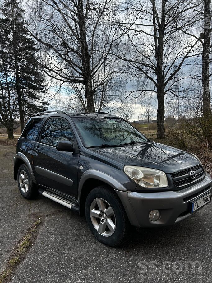 Toyota Pārdodu uzticamu un praktisku Toyota Rav 4 ar 2.0 