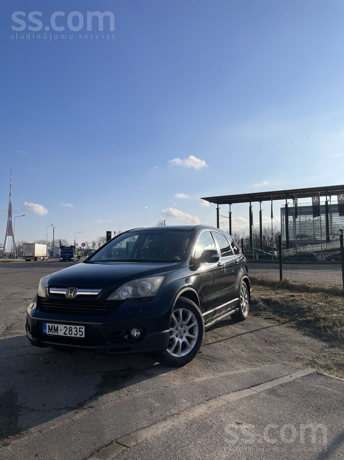 Honda Cr-V – automāts, gāze, pilna komplektācija
Pārdod uzticamu un komfort