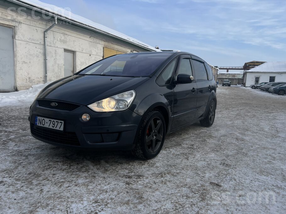 Ford Машина в хорошем состоянии