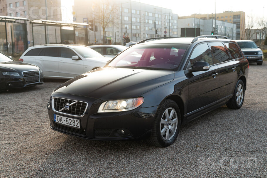 Volvo Volvo V70 no Vācijas, 2.4d5 136kw, auto ļoti labā 