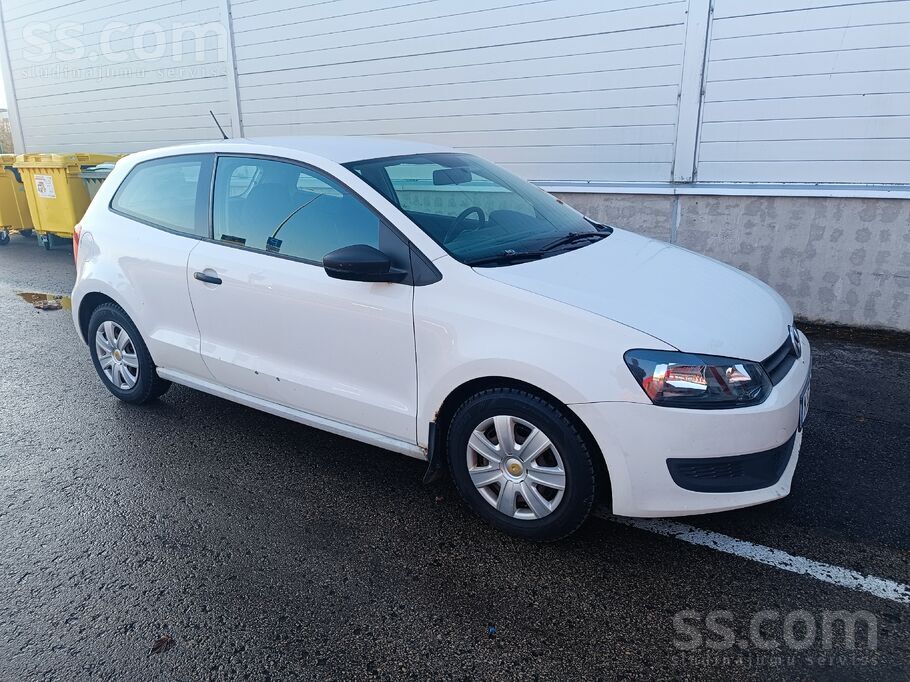 Pārdod vw Polo . Dīzeli , 2 durviss. Tehniski labā stāvoklī. Ļoti labs un lē