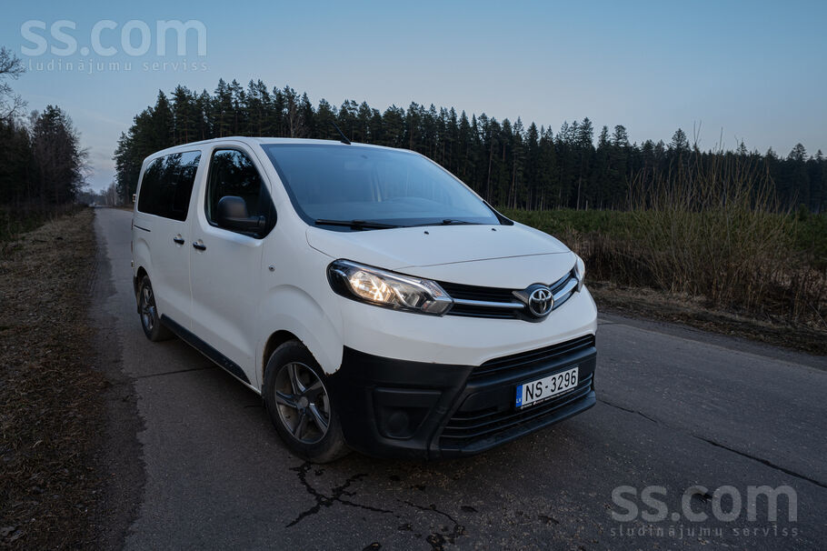 Toyota Tiek tirgots labs darba auto . 6 vietas ieskaitot 