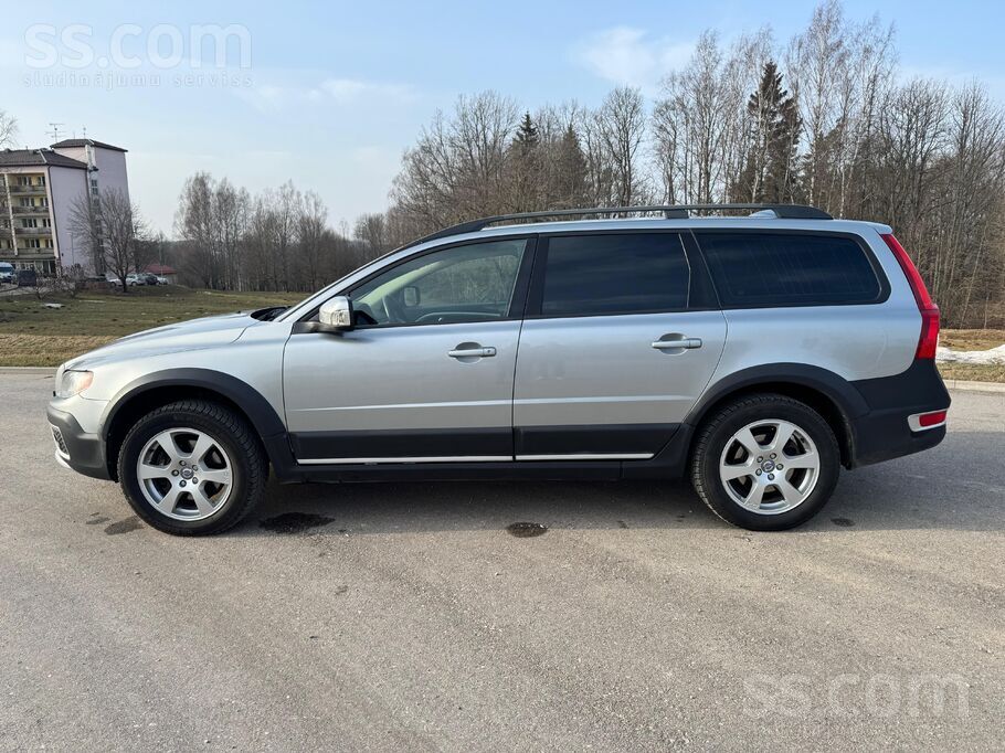 Volvo Pārdod Xc70 labā tehniskā un vizuālā stāvoklī. Lab