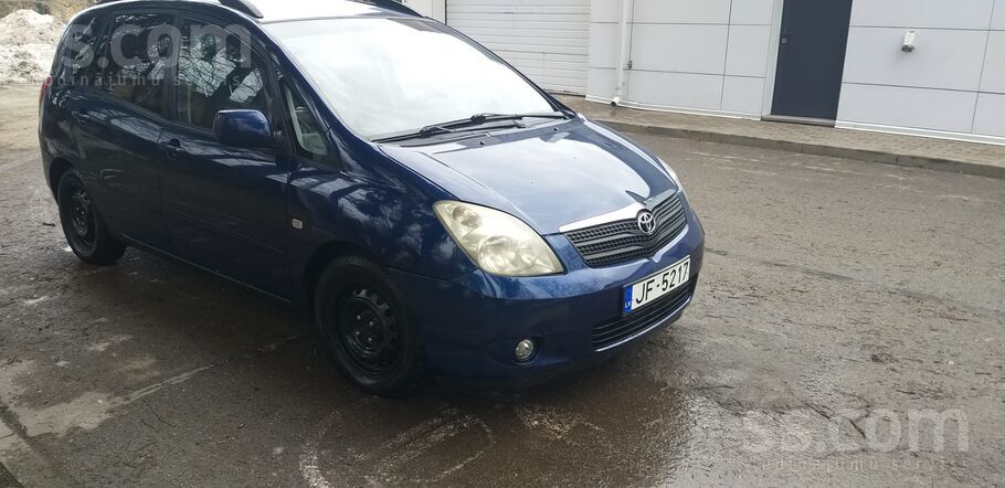 Toyota Продают Corolla Verso 2, 0 дизель D4D, техосмотр п