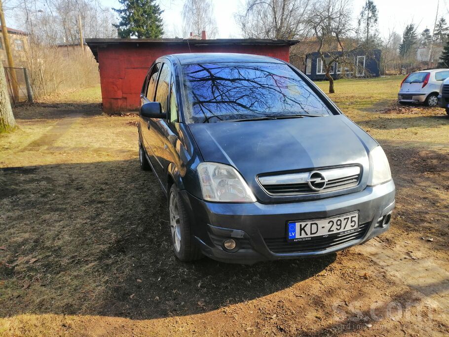 Opel Meriva 2008.gada ar 1.3d ekonomisko dzinēju. R17 diski ar labām Micheli