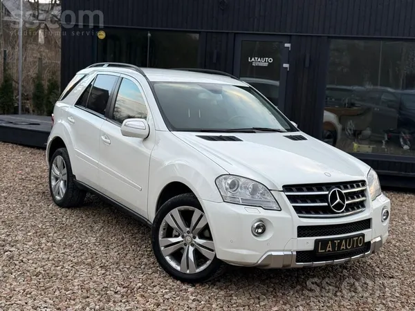 Mercedes Mercedes-Benz Ml350Cdi Amg-Pak / 170kW / Bez Pneim