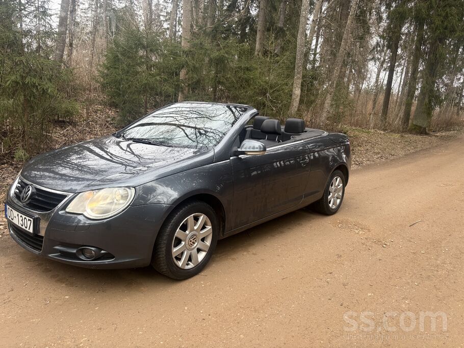 Pardodu kabroletu. Pirms gada atvests no Vācijas. Elektriskais jumts apsildā