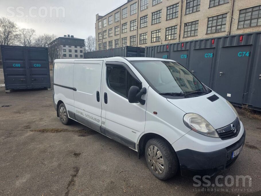 Opel Opel Vivaro с удлиненной колёсной базой, 2-литровв
