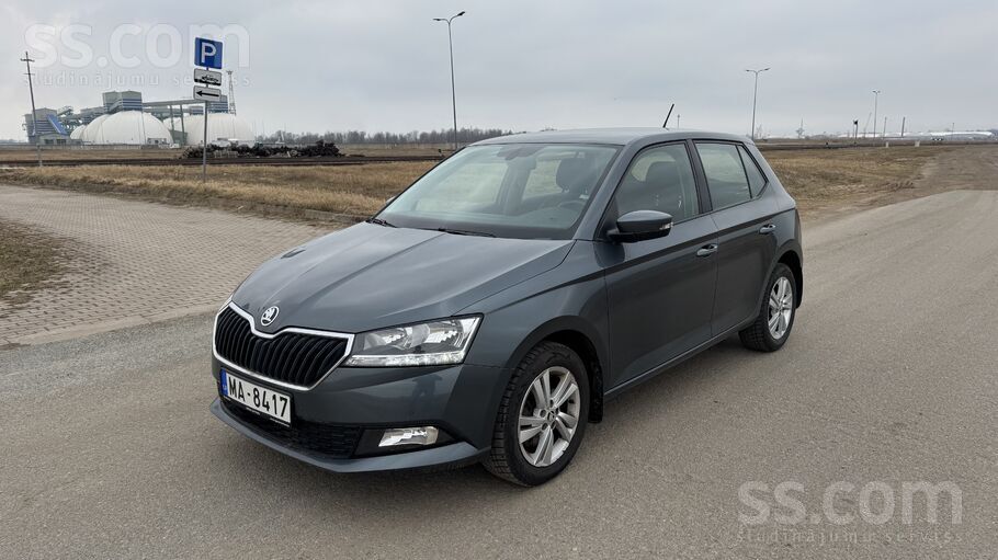 Skoda Uzņēmums pārod Škoda Fabia. 
