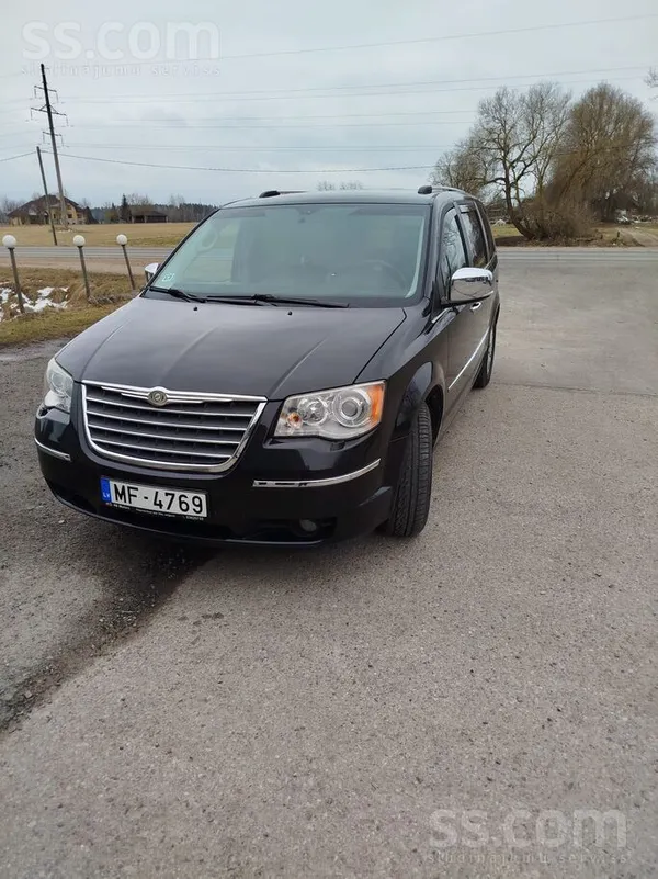 Chrysler Pārdod Chrysler Grand Voyager – ietilpīgs, uzticam