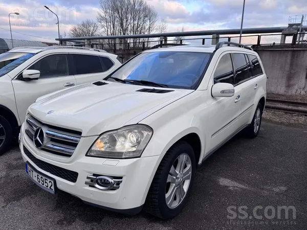 Mercedes Pārdodu Mercedes Benz GL 450, oriģināls nobraukums