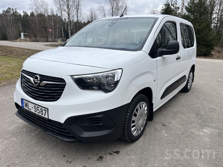 44500 km . Auto izcilā stāvoklī. 
Apkope pirms 1000 km. 
Kopts auto. 
Atr
