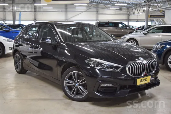 BMW BMW 118iA Sport Line. 2019. gada. 1.5l benzīns, 10