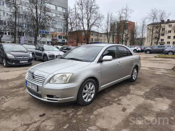 Toyota 2.0 d4d dīzelis 85 kw manuāls 5-ātrumi. Vasaras ri