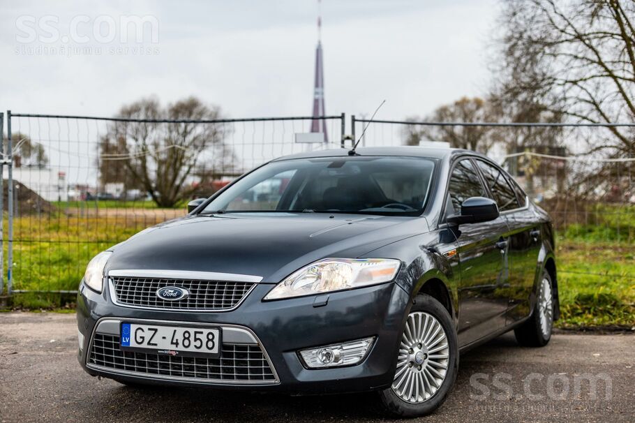 Ford Ford Mondeo ar 2.0 litru dīzeļdzinēju un automātis