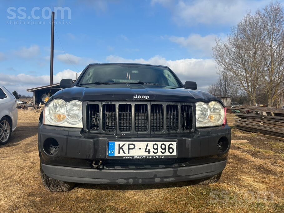 Standarta Jeep 3.0
Tilts aizmugurē gaudo. Uz skati nepieciešams priekšā kre