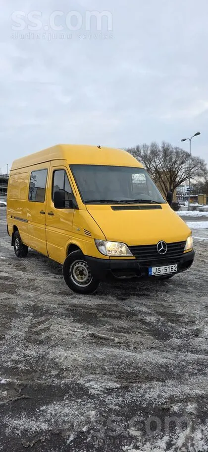Mercedes Uzņēmums pārdod Mercedes Benz Sprinter 313 busiņu 
