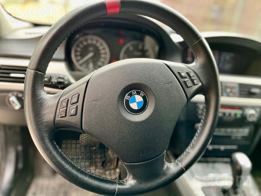 BMW Продаю BMW, в хорошем состояние, есть летние и зим