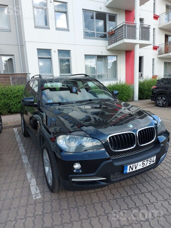 BMW Pārdodu savu BMW X5, 2007. gada izlaidums. Auto ir