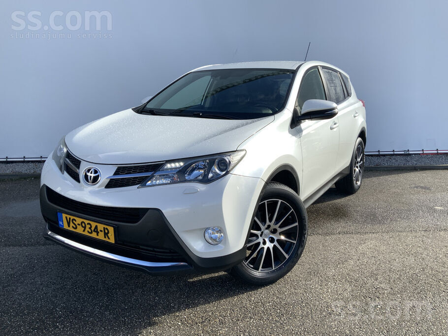Toyota Holandes komercauto N1 klase ar 174-tkm 
