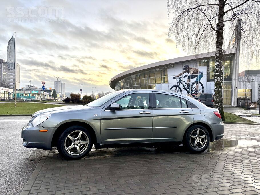 Chrysler Tiek pārdots sudrabs, pilnvērtīgs Chrysler Sebring