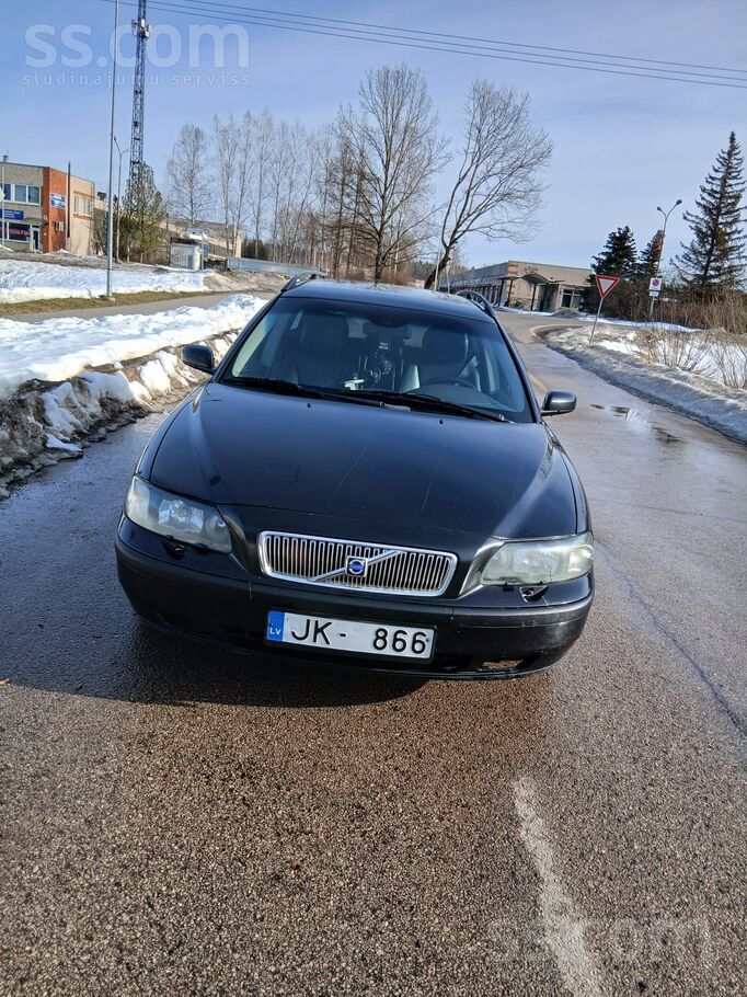 Volvo V70 2004 года, 2.4 дизель 96 kW. коробка автомат. Тех. осмотр до 19.06