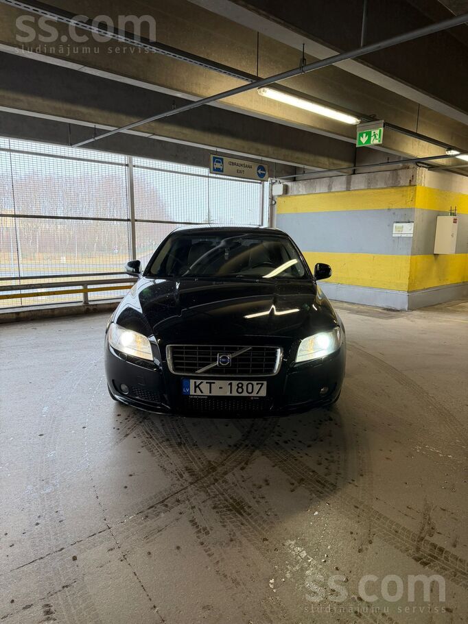 Volvo Pārdod uzticamu Volvo motors 2.4D5/136Kw dīzelis (