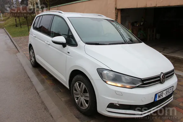Volkswagen Pardodas kopts un lolots gimenes auto. Avarijas na