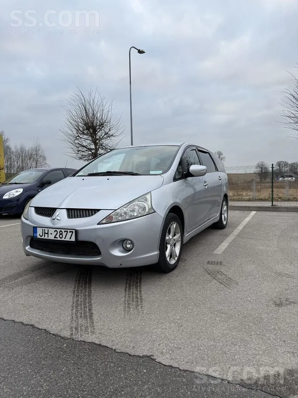 Mitsubishi Хорошее техническое состояние. Комплект зимних пок