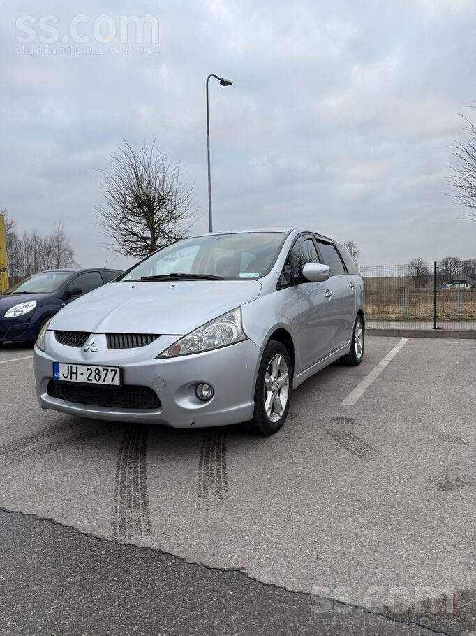 Хорошее техническое состояние. Комплект зимних покрышек. Дополнительная инфо