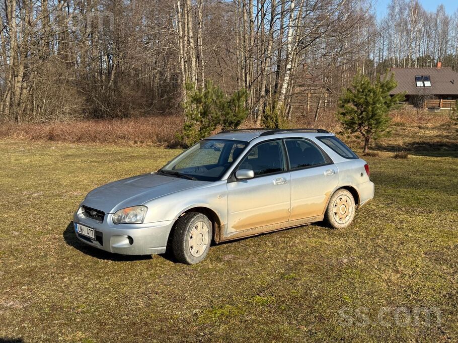 Auto komplektā ar alumīnija diskiem, dzinējs darbojas ļoti labi, benzīns/gāz