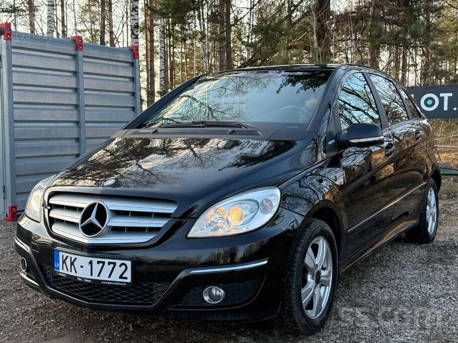 Pārdodas Mercedes ar tikko izietu tehnisko apskati.
85kw motors. Auto labā