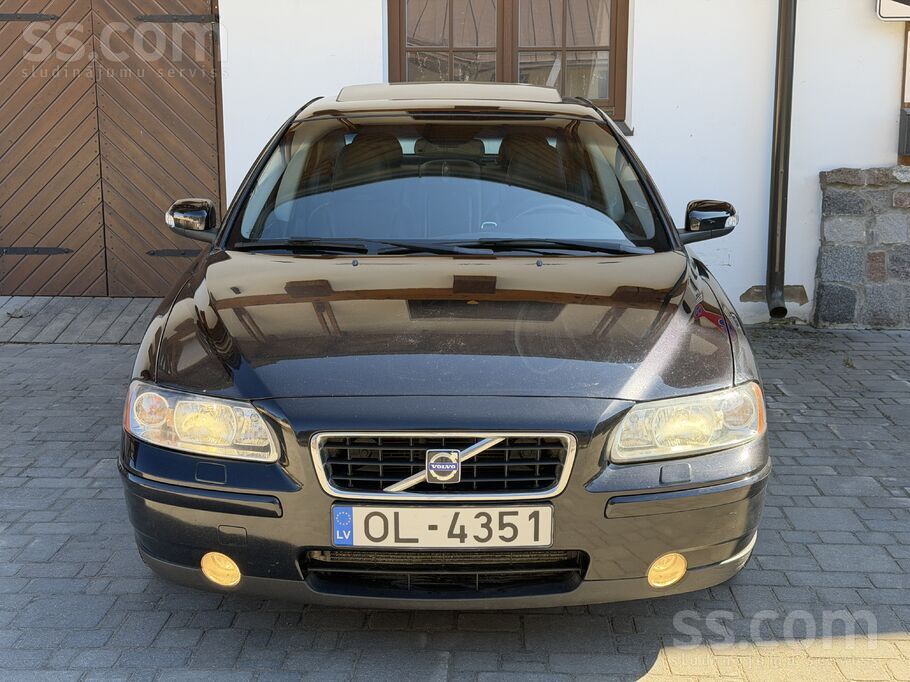 Volvo Pārdod Volvo S60 120 kW uzticams un komfortabls au