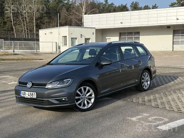 Volkswagen Pārdod VW Golf 7 (2017.09)